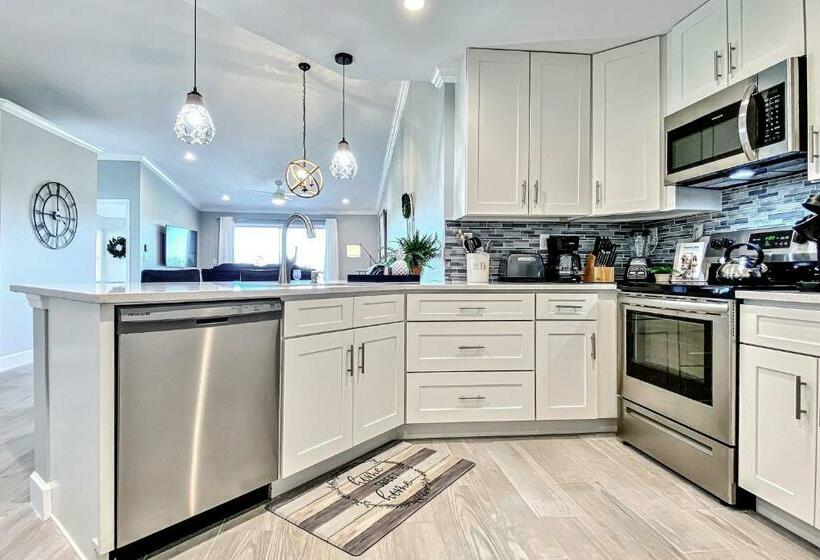 Отель Vista Verde North 215