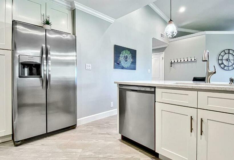 Отель Vista Verde North 215