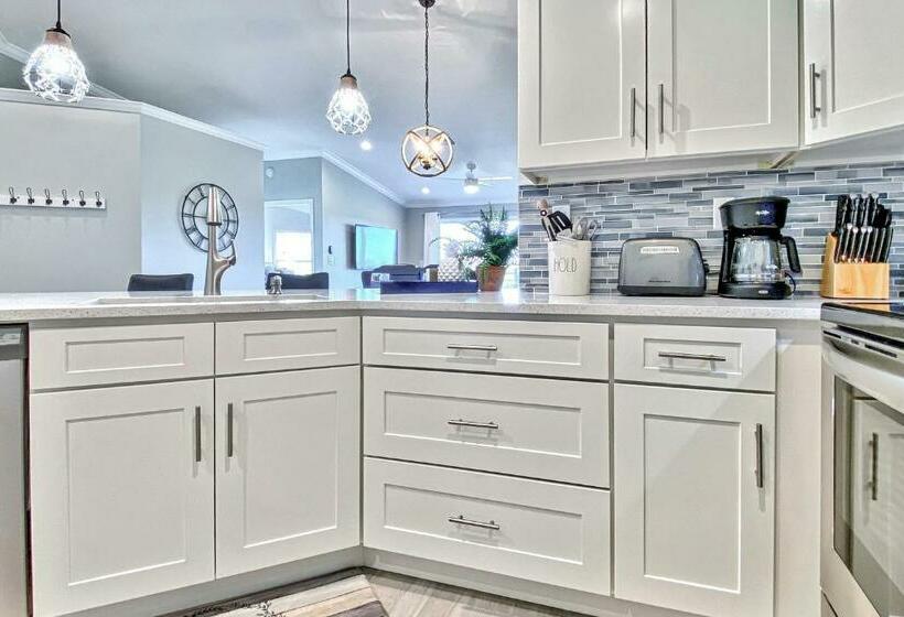 Отель Vista Verde North 215