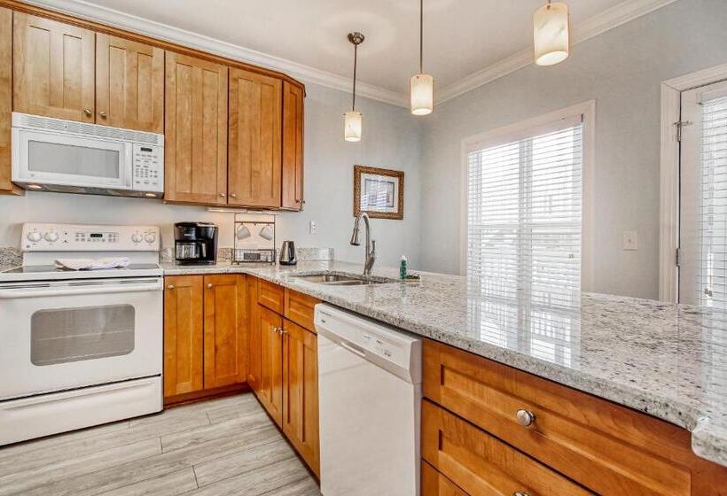 فندق West End Isle Retreat