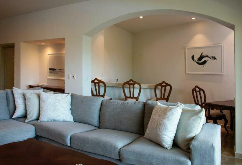 2 Bed 2 Bath, Plus One Den At Playa Royale Condo 3508, Free Wifi