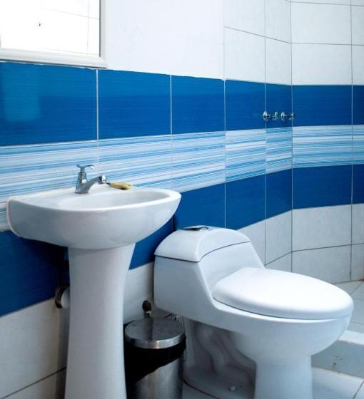 هاستل Hostal Los Angeles