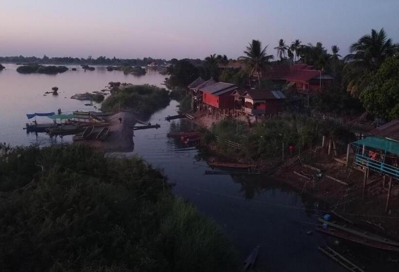 Общежитие Sompong Sunset View Guest House