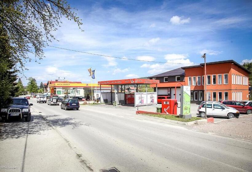 تختخواب و صبحانه Becar Pyramid Rooms