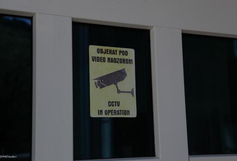 تختخواب و صبحانه Becar Pyramid Rooms