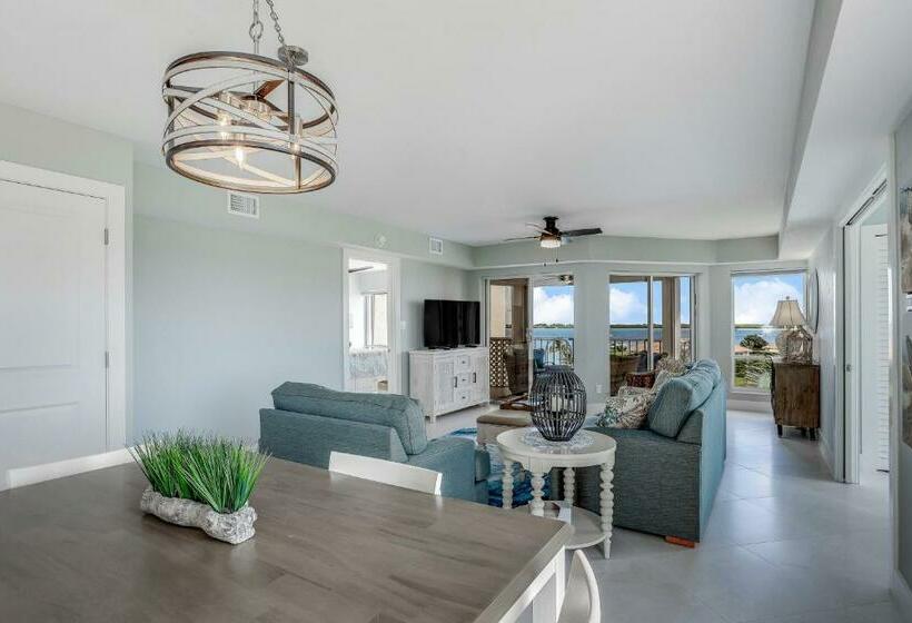 فندق Canalside Charmer