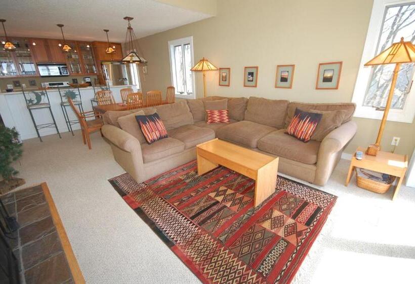 فندق Loggers Run 35 36