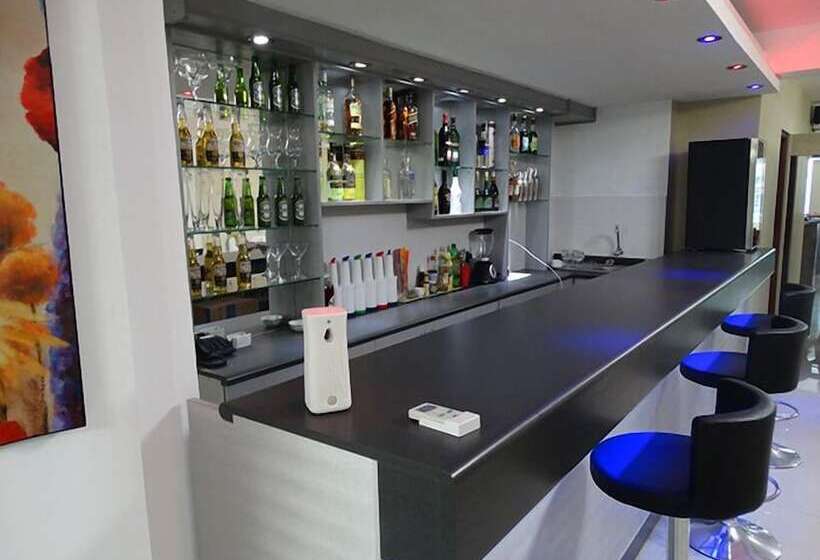 هتل Plaza Barranca