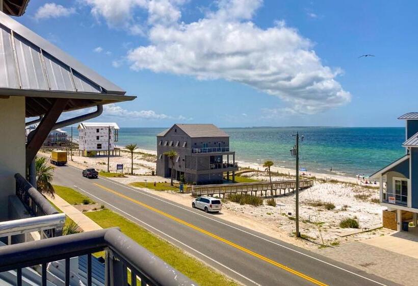 فندق Renovar At The Club