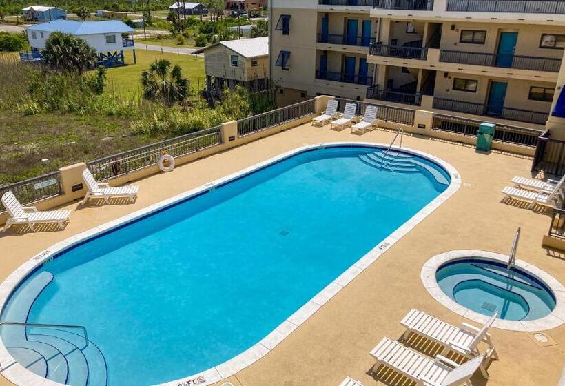 فندق Renovar At The Club