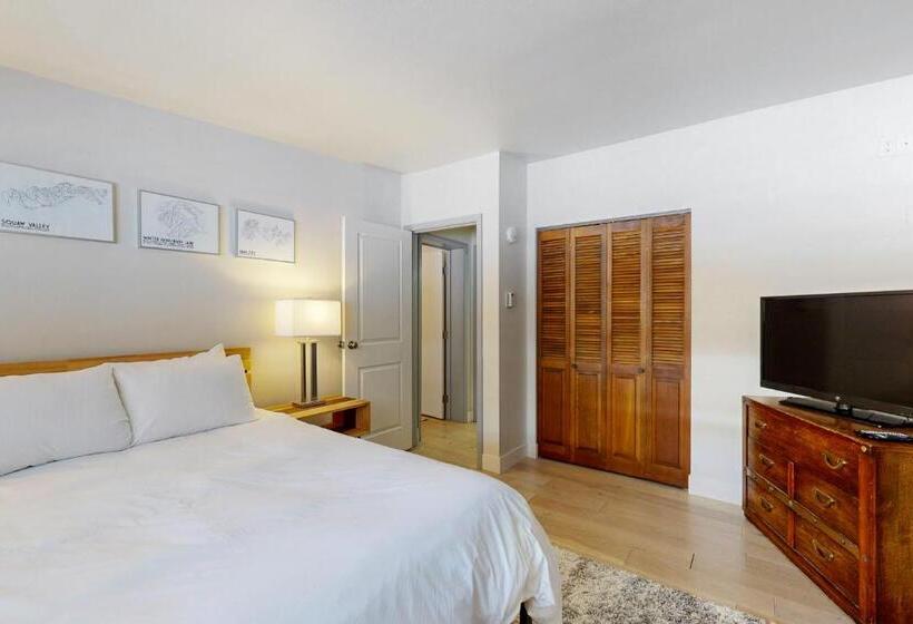 Отель Rustic Relaxation In Winter Park