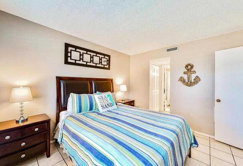 فندق Salty Mermaid