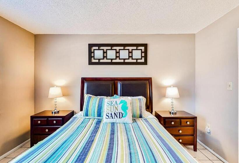 فندق Salty Mermaid