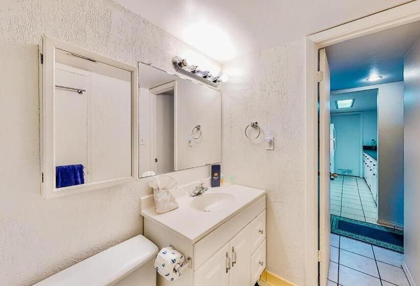 فندق Salty Mermaid