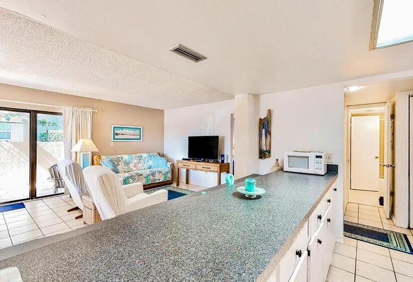 فندق Salty Mermaid