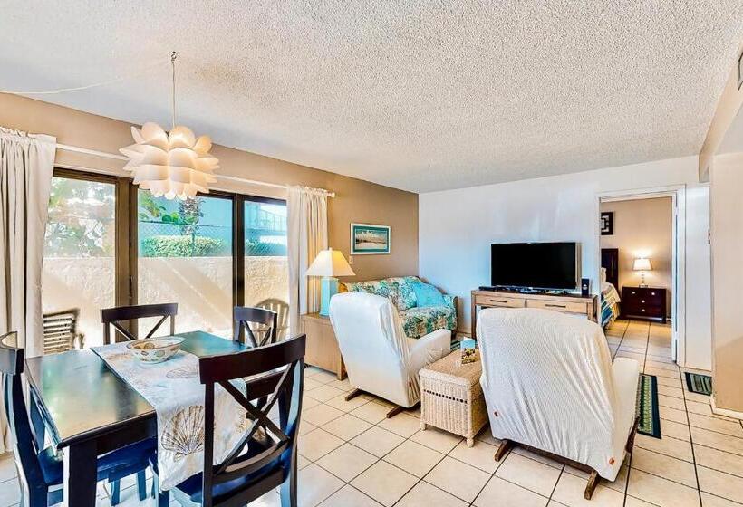 فندق Salty Mermaid