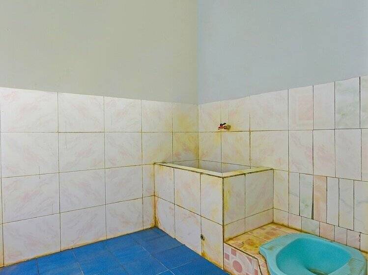 Spot On 91905 Hotel Cipto Arum