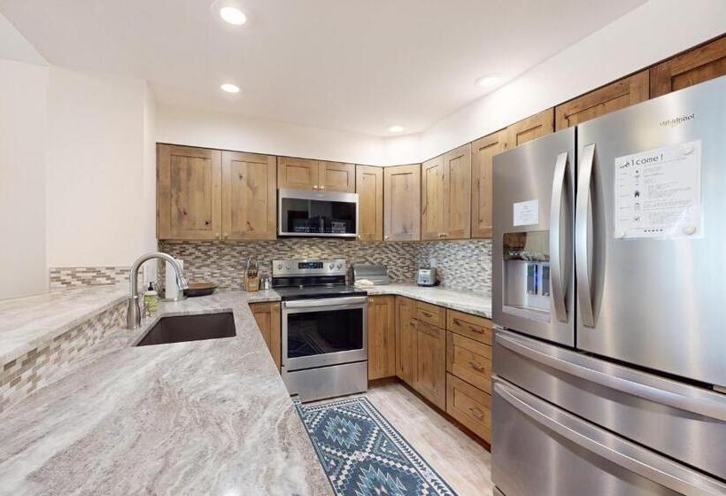 בית מלון כפרי Sunriver E102