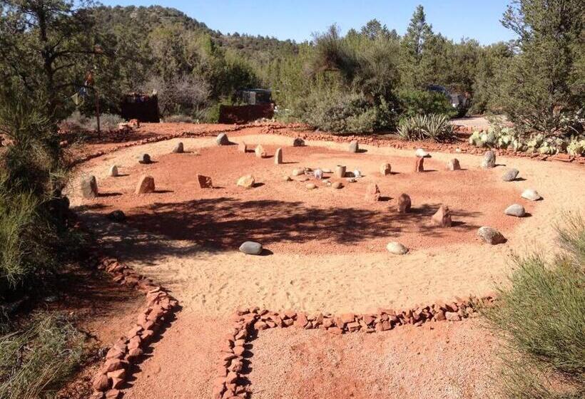 هتل The Mountain Lion   Horses Sedona S Most Loved