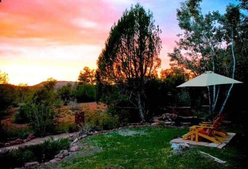 هتل The Mountain Lion   Horses Sedona S Most Loved