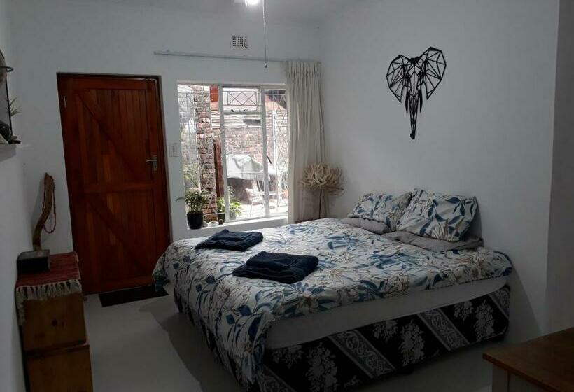 פנסיון Bushmansriver Tree House