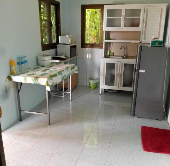 بنسيون Chalisa Bukit House Lanta