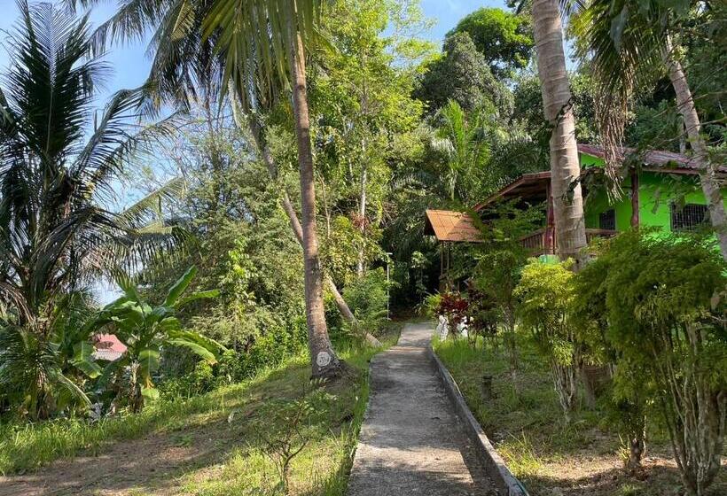 بنسيون Chalisa Bukit House Lanta