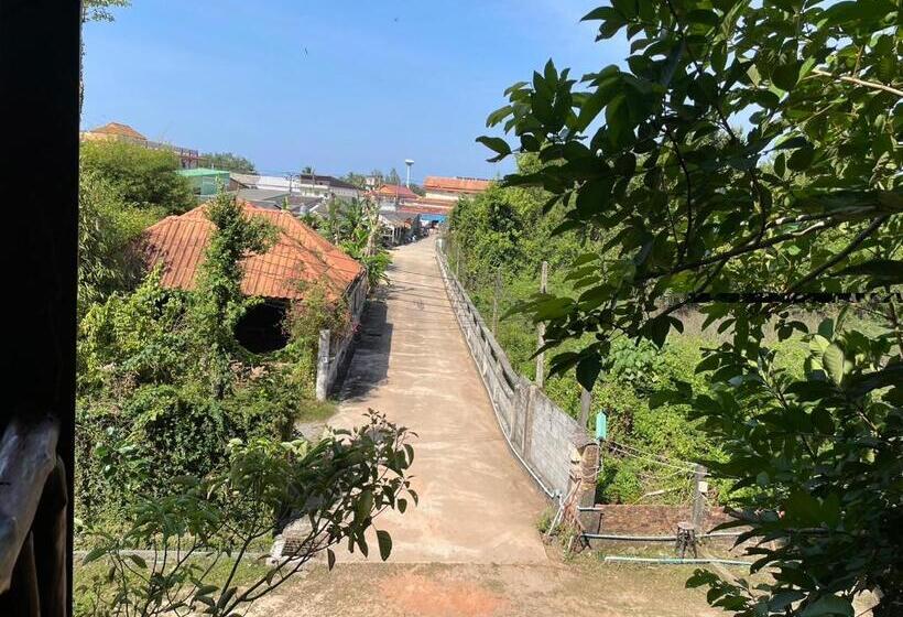 بنسيون Chalisa Bukit House Lanta