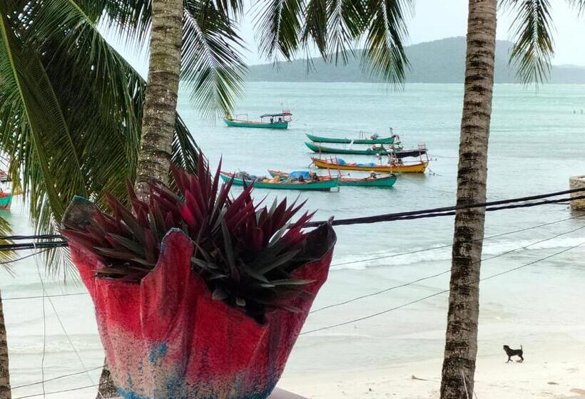 Пансион Islands Boutique Koh Rong