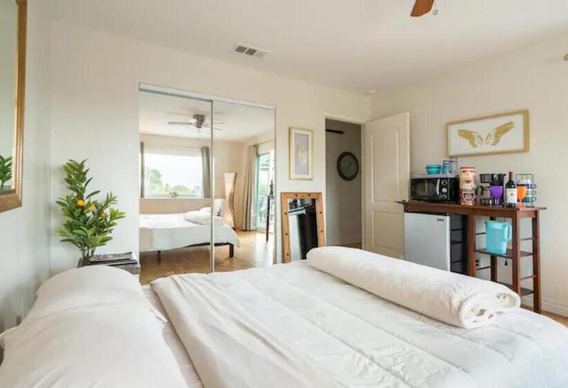 ペンション Magic Villa Overlooking Pool Oasis