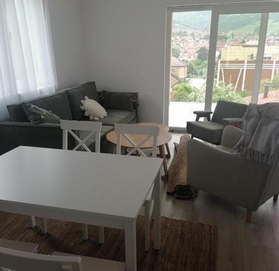 پانسیون Piramida Visoko