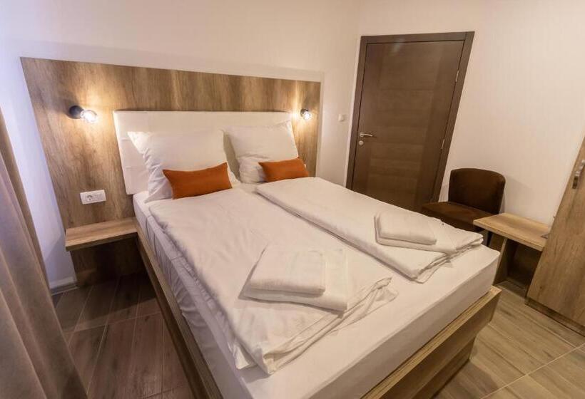 پانسیون Verdi Rooms