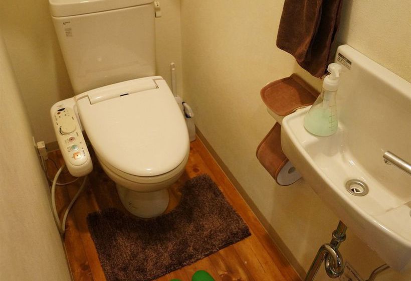 הוסטל Jhoppers Osaka Guesthouse