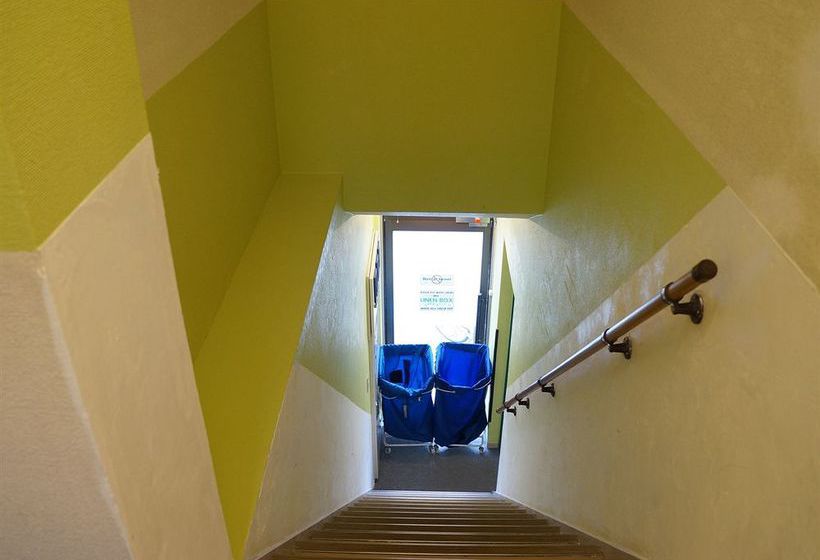 הוסטל Jhoppers Osaka Guesthouse