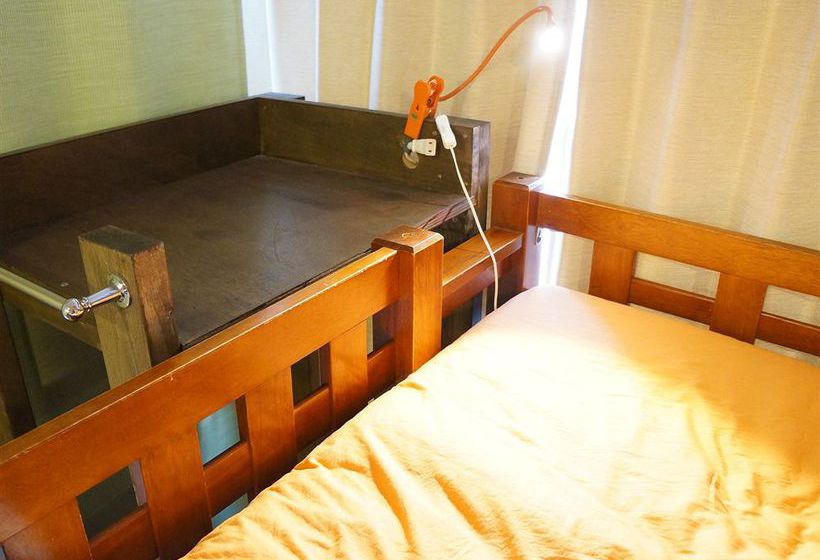 הוסטל Jhoppers Osaka Guesthouse