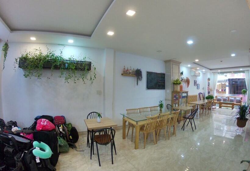 Phan Anh Backpackers Hostel