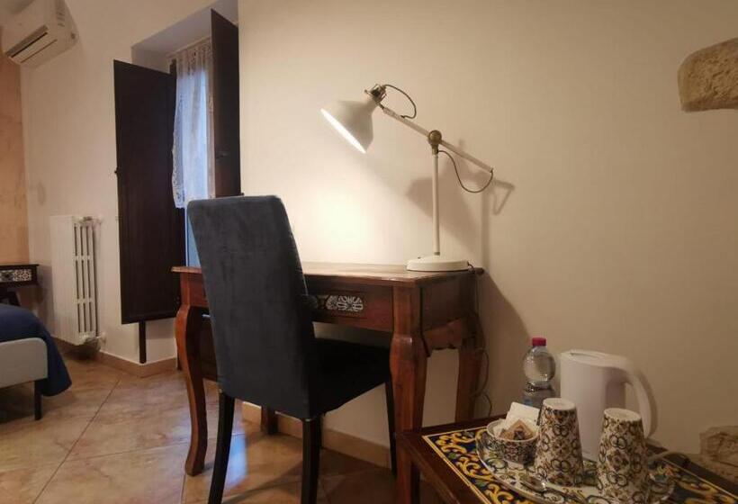 住宿加早餐  Del Centro