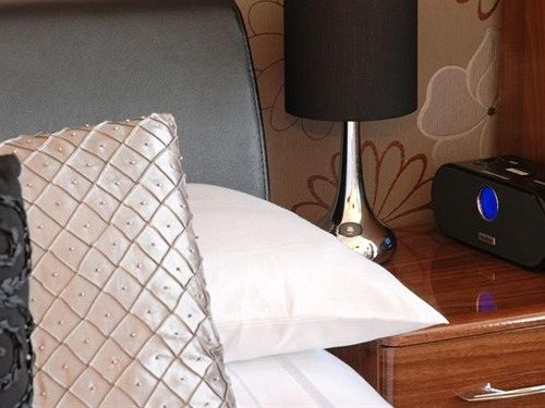 צימר Senlac Guesthouse