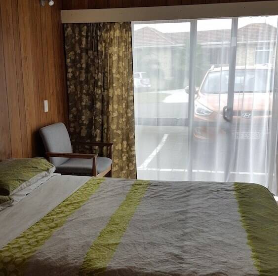 Отель Ace Motor Lodge