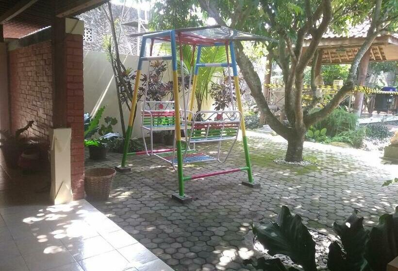 酒店 Alam Jogja Resort Mitra Reddoorz