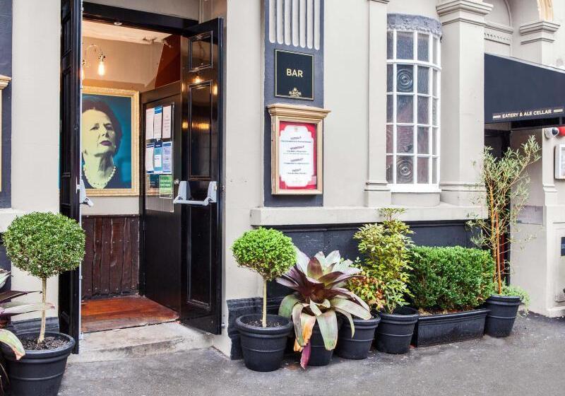 فندق Albion Of Auckland