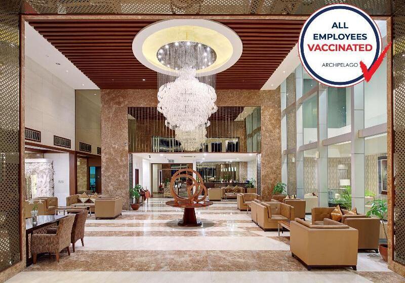 Отель Aston Solo