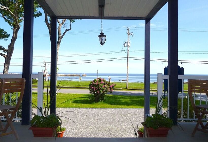 ホテル Auberge Seigneurie Des Monts