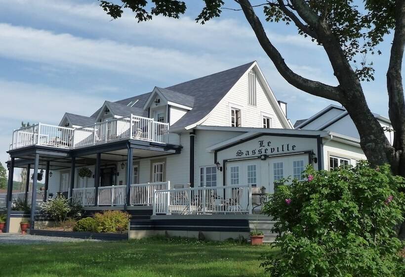 ホテル Auberge Seigneurie Des Monts