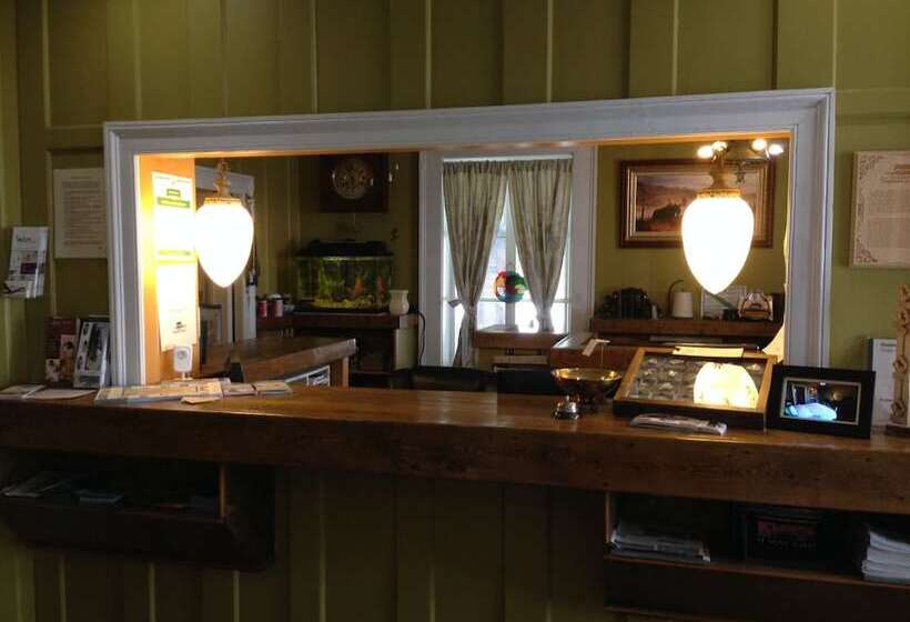 ホテル Auberge Seigneurie Des Monts