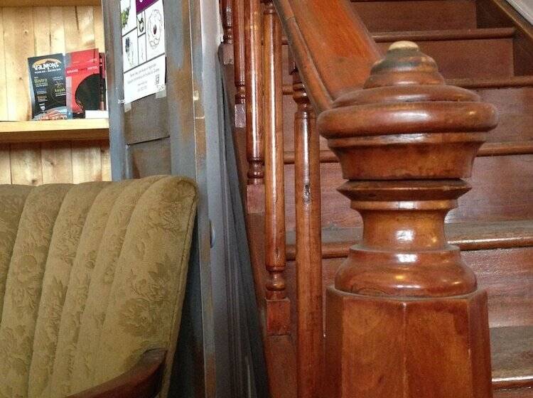 ホテル Auberge Seigneurie Des Monts