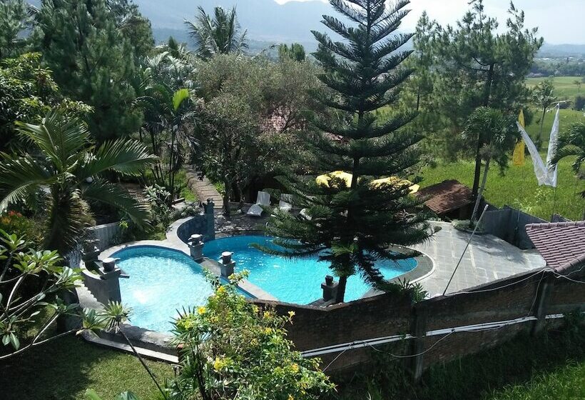 Отель Bukit Alamanda Resort & Resto