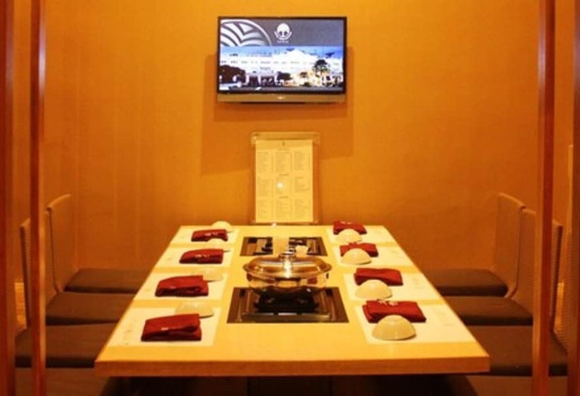 ホテル Bumi Senyiur