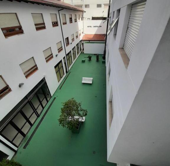 ホテル Castellon