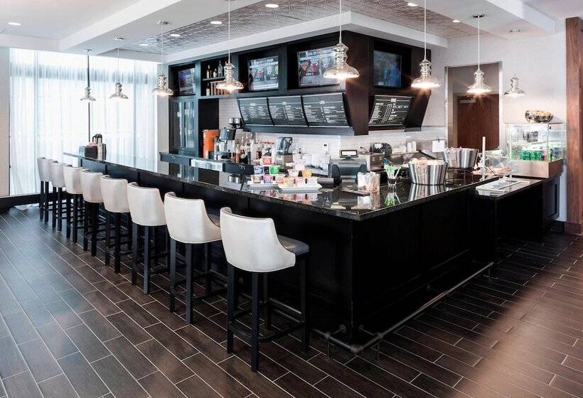 호텔 Courtyard By Marriott Richmond Downtown